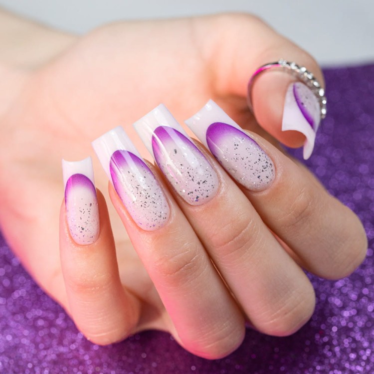 gradientowe-naklejki-samoprzylepne-na-paznokciefrenchombrefrancuska-linia-usmiechu-23szt-fioletowe-sd-1926 (4).jpg