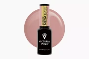 Victoria Vynn Rubber Mega Base "Cover Natural" baza hybrydowa do nadbudowy 8 ml. Szklana, czarna buteleczka z nakrętką w kolorze cover natural. W tle swatch koloru bazy.