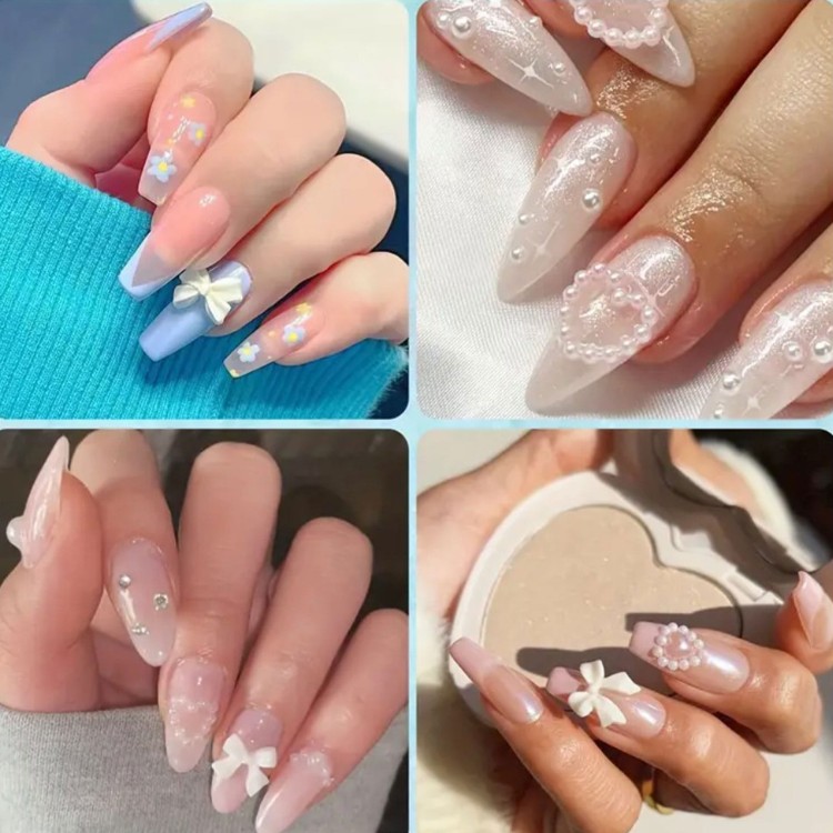 Clavier perłowe ozdoby do paznokci 83 3D mix wzorów w kasetce 12 sztuk. Ozdoby przedstawione w różnych wariantach kolorystycznych na stylizacjach paznokci. Długie paznokcie. Dłoń. Manicure.