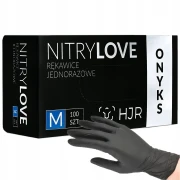 ONYKS rękawiczki nitrylowe czarne M. Opakowanie i dłoń w czarnej rękawiczce. Białe tło.