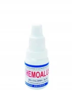 Buteleczka płynu hemostatycznego HEMOALUSTAT  w przybliżeniu na białym tle.